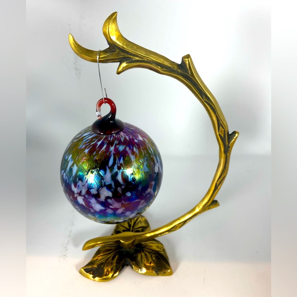 Hand Blown Purple Swirl glass Ornament Vintage, Pre-Owned and Perfect Condition.